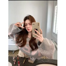批发韩国字母短款毛衣女秋设计感蝙蝠长袖宽松<b class='q'>套头</b>针织衫披肩<b class='q'>罩衫</b>上衣