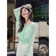 批发韩系镂空针织开衫<b class='q'>外套</b>女2026春装新款设计感小众宽松短款新品<b class='q'>上衣</b>