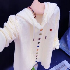 批发多巴胺彩扣连帽抽绳针织开衫女秋<b class='q'>冬</b>韩系洋气新款小香风长袖上衣潮