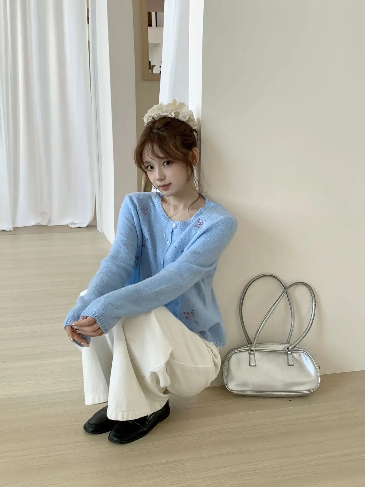 자수 라운드넥 가디건 상세 이미지 4