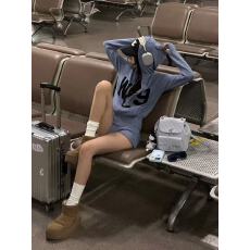 批发早秋韩系蓝色连帽毛衣女修身显瘦毛衫两件套针织开衫外套短<b class='q'>裤</b>套装