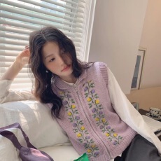 批发设计感撞色复古提花翻领针织马甲女秋季宽松叠穿毛衣背心