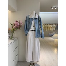 批发淡水浅蓝牛仔外套利落大口袋设计夹克巴恩风撞色拼接皮领宽松外套