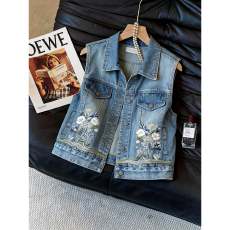 批发牛仔风花朵马甲女无袖坎肩外套短款通勤宽松牛仔马甲2026年夏季