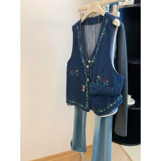 批发巨好看的深蓝色复古刺绣V领宽松牛仔马甲女春季背心坎肩叠穿上衣