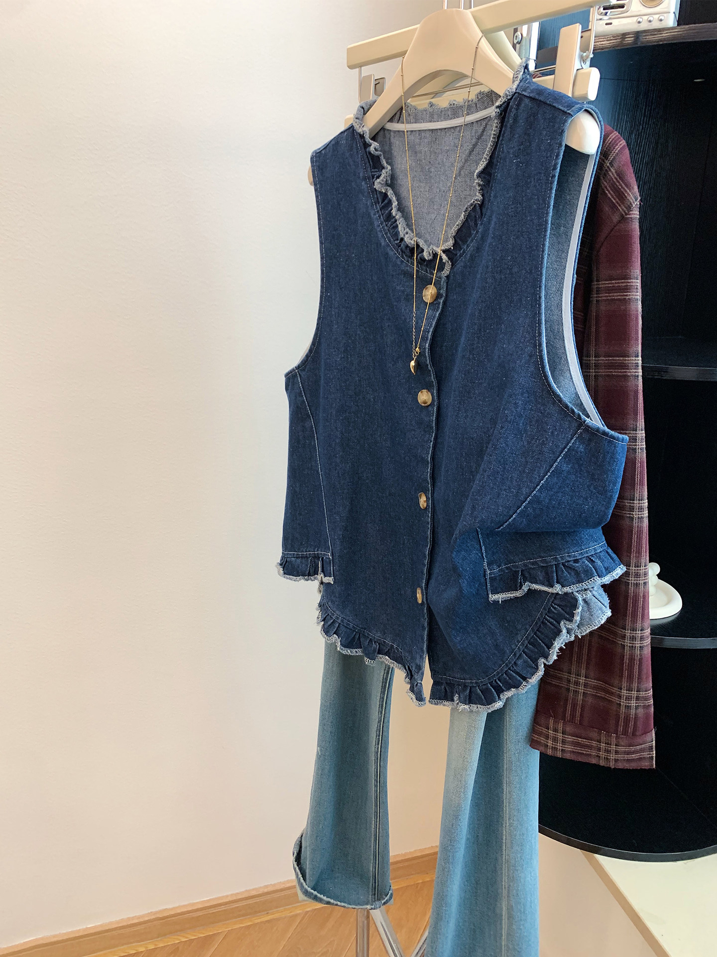 자이언트 잘 생긴 ~ 중 진한 파란색 레트로 무거운 작업 프릴 데님 조끼 여자 봄 루즈핏 어깨 스택 착용 민소매 맨위