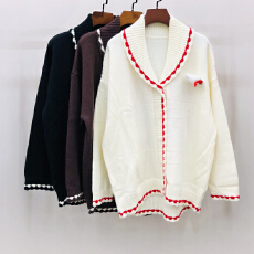 批发配胸针卡通减龄kitty猫咪<b class='q'>翻领</b>拼色毛衣外套冬季加厚撞色针织开衫