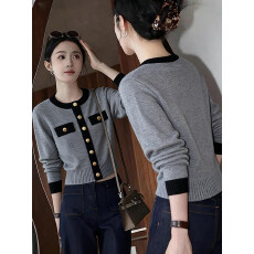 批发高级感灰色金属扣圆领针织开<b class='q'>衫</b>女2025秋冬新款小个子短款洋气上衣