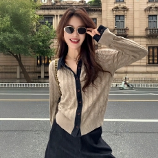 批发2026秋冬新款老钱风撞色翻领女长袖假两件<b class='q'>针织</b><b class='q'>开衫</b>百搭驼色毛衣
