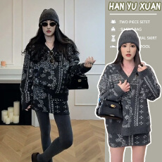 批发<b class='q'>孕妇装</b> 复古加厚V领毛衣防走光短裙套装女秋冬设计感时尚两件套