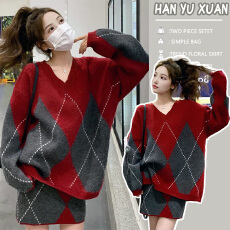 批发圣诞新年穿搭红色菱格针织毛衣套装女秋冬独特超火高级感两件套裙