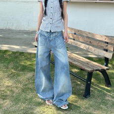 批发美式复古做旧<b class='q'>牛仔裤</b>女夏街头个性花朵刺绣宽松直筒阔腿长裤ins风