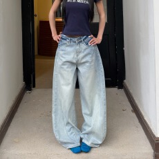 批发复古水洗弯刀<b class='q'>牛仔裤</b>男女微喇哈伦设计感直筒宽松休闲阔腿<b class='q'>牛仔裤</b>子