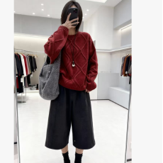 批发复古慵懒松弛感上衣秋冬季设计感白色内搭针织麻花孕妇毛衣