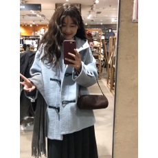 批发高级感蓝色毛呢外套<b class='q'>女</b>秋冬韩系赫本风休闲连帽牛角扣呢<b class='q'>大</b>衣小个子