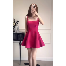 批发法式玫粉色<b class='q'>蝴蝶结</b>方领吊带<b class='q'>连衣裙</b>夏季纯欲风千金裙子高级气质短裙