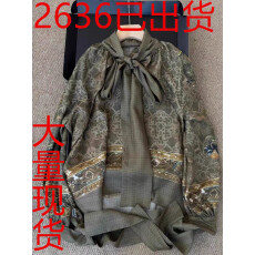 批发高端小资法式上衣新款今年绿色印花系带衬衫女高级感轻奢减龄洋气