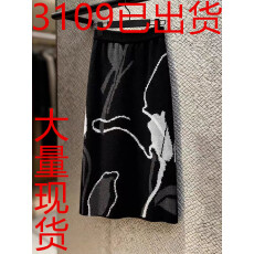 批发黑色印花针织半身裙女2025新款<b class='q'>冬</b>不撞款高端绝美巨好看中长款裙子
