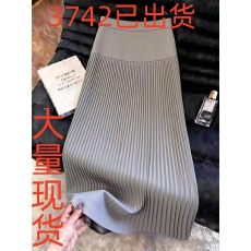 批发轻熟风气质优雅独特百搭2026夏季新款灰色高腰显瘦开叉<b class='q'>百褶</b><b class='q'>半身裙</b>