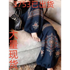 批发今年流行爆款独特超好看超火休闲显瘦直筒宽松裤子女2026<b class='q'>夏</b>季新款