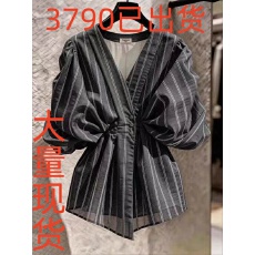 韩系条纹泡泡袖上衣女通勤风V领收腰绑带轻奢气质2026春夏新款