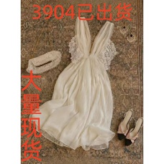 批发甜美温柔风富家千金蕾丝网纱连衣裙女2026<b class='q'>夏</b>季度假仙女风V领裙子