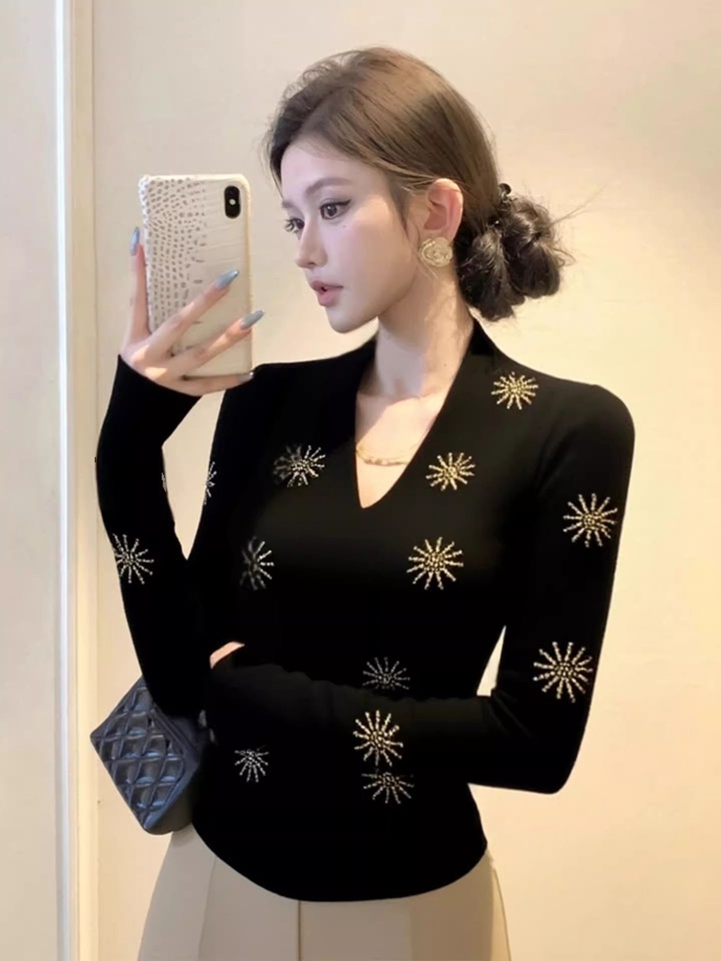 MY16156#独特漂亮超好看内搭打底衫修身V领T恤亮片女裝貨源服裝批發