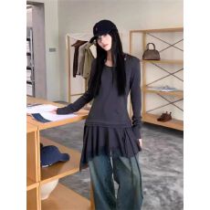 批发1*1德绒女秋冬休闲<b class='q'>通勤</b>上衣小众蕾丝拼接不规则下摆圆领长袖T恤