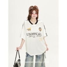 批发美式字母V领运动球衣服短袖<b class='q'>T</b><b class='q'>恤</b>女夏季ootd穿搭泽西风宽松半袖上衣