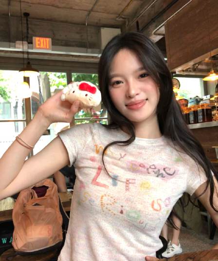 광저우 150그램 무지개 마 얇은 스타일 통기성 재미있는 낙서 색상 실 맨위 여성 여름 몸매 가꾸기 프린트 반팔 티셔츠