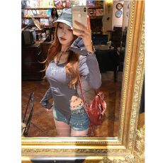 批发(260克人棉）<b class='q'>不规则</b>印花长袖t恤女新款性感暗黑风修身短款上衣潮