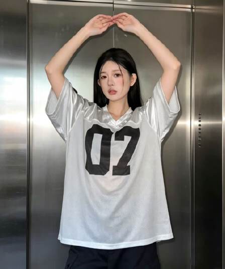 느슨함 센스 숫자 프린트 반팔 티셔츠 남녀 아메리칸 거리 느긋한 프로필 모양 루즈핏 캐주얼 인사이드 가져 가라. 기본 셔츠