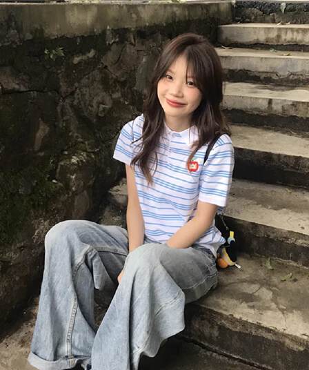 학원 스타일 블루 화이트 스트라이프 POLO 셔츠 반팔 티셔츠 여성 여름 새로운 몸매 가꾸기 슬림해 보이는 디자인 센스 다용도 맨위