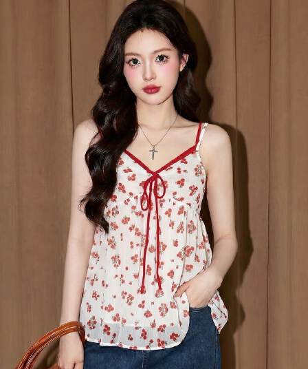 빨간색 페이크 레이어드 꽃무늬 캐미솔 여름 도파민 태국 사람 스타일 고유 한 아름다운 해변가 외출용 민소매 맨위