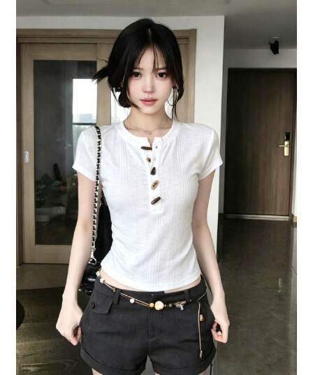 원본 원단 한 부서 질감 센스 소뿔 버클 반팔 티셔츠 여성 여름 몸매 가꾸기 슬림해 보이는 핫걸 맨위