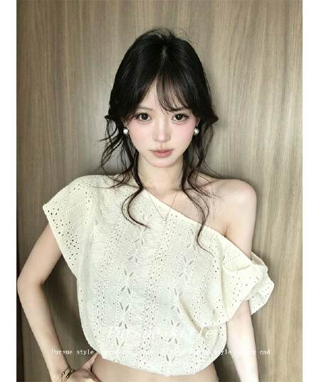여성의 아파트 꿀 비스듬한 얼라이언스 한 부서 비스듬한 어깨 티셔츠 여성 여름 자카드 자수 비틀림 반팔 디자인 센스 오프숄더 맨위