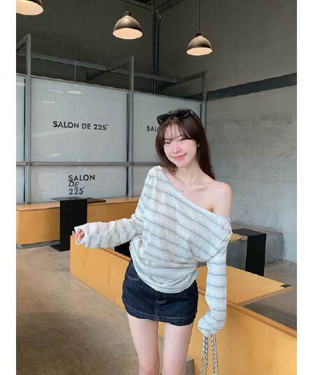 한 부서 스트라이프 비스듬한 어깨 자외선 차단 티셔츠 여성 의류 여름 느긋한 바람이 아닙니다. 명중 섹션 블라우스 맨위