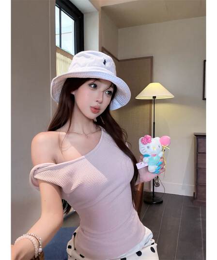 원본 원단 핫걸 비스듬한 어깨 반팔 티셔츠 여름 새로운 몸매 가꾸기 슬림해 보이는 오프숄더 맨위 여성 의류
