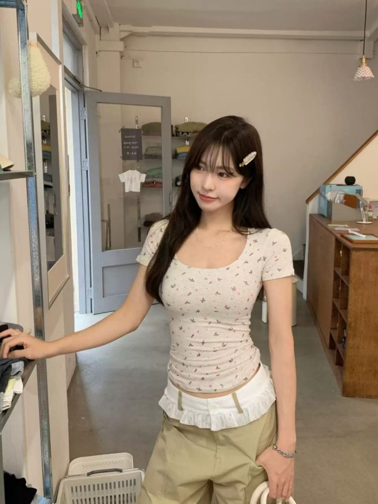 210 그램 40 좋은 면 1 1 아메리칸 핫걸 대 u 칼라 작은 꽃무늬 긍정적 인 어깨 반팔 티셔츠 여성 여름 맨위
