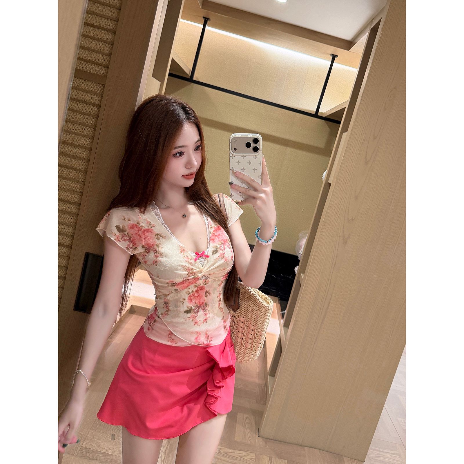 달콤한 매운맛 V넥 꽃무늬 프릴 반팔 티셔츠 반신 스커트 두 조각 여성 세트 여름 새로운 작은 키 패션 세트