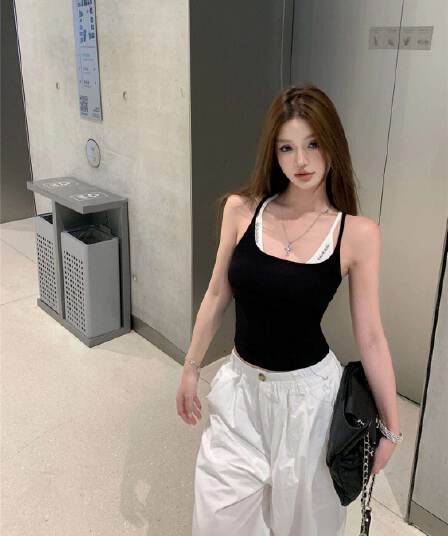 외출용 슬림해 보이는 민소매 핫걸 착용 가져 가라. 징 배색 캐미솔 여름 거리 밖 맨위