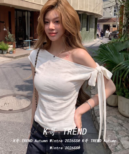 원본 원단 불규칙 구덩이 기사 230 크 작은 대중 불규칙 비스듬한 어깨 반팔 티셔츠 여성 셔츠