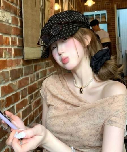 경관 그림 광저우 원본 원단 비스듬한 어깨 십자가 오트밀 색 후광 염색 프린트 부드러운 바람 여름 새로운