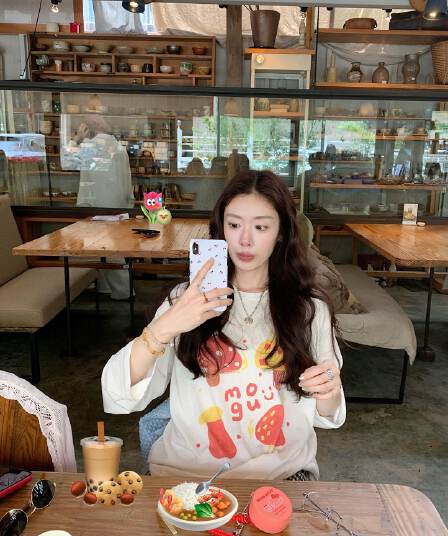 광저우 원단 라이 경기 서울 실크 미끄러짐 눈꽃 면 얇은 스타일 마이크로 ~을 통해 자외선 차단 블라우스 여성 긴 소매 루즈핏 라운드 넥 맨위