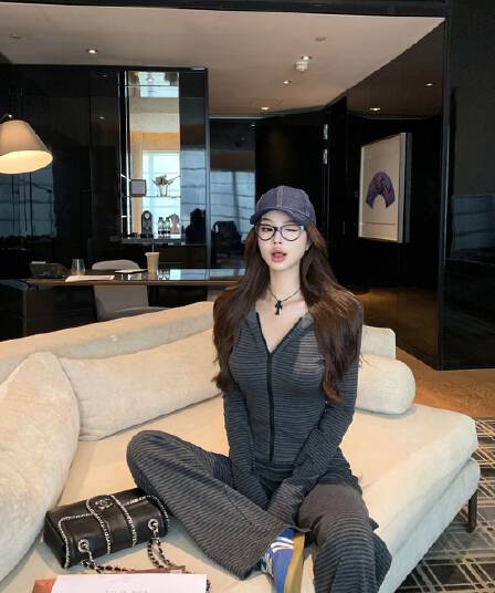 면 컬러 짜임 기사 한 부서 느긋한 바람 가을 캐주얼 세트 여성 후드 스트라이프 후드티 재킷 와이드 레그 팬츠 투피스 세트