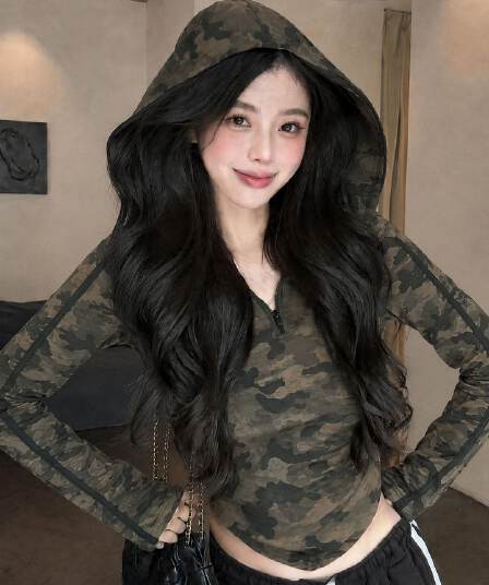 경관 그림 카모플라주 홀치기 염색 긴팔 티셔츠 여성 이른 가을 한국 스타일 후드 몸매 가꾸기 쇼트 스타일 핫걸 맨위 여성