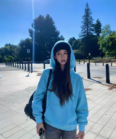 후아 면 복합 레이크 블루 색상 후드 티 스웨터 여성 가을 2026 느긋한 바람 느슨함 센스 긴팔 맨위