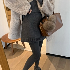 批发灰色毛呢半身裙女大码<b class='q'>胖</b><b class='q'>mm</b>2025秋冬季新款超好看设计感A字短裙子