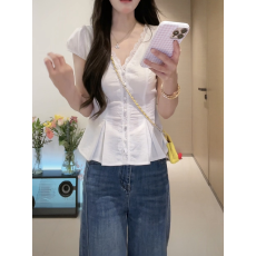 批发胖MM大码女装<b class='q'>短袖</b><b class='q'>雪纺</b><b class='q'>上衣</b>2026新款韩系chic别致蕾丝拼接收腰衬衫