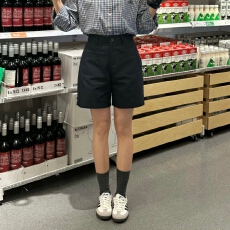 批发<b class='q'>大码</b>宽松阔腿短裤女显瘦夏季新款梨型身材胖mm高腰直筒<b class='q'>西装</b>短裤女